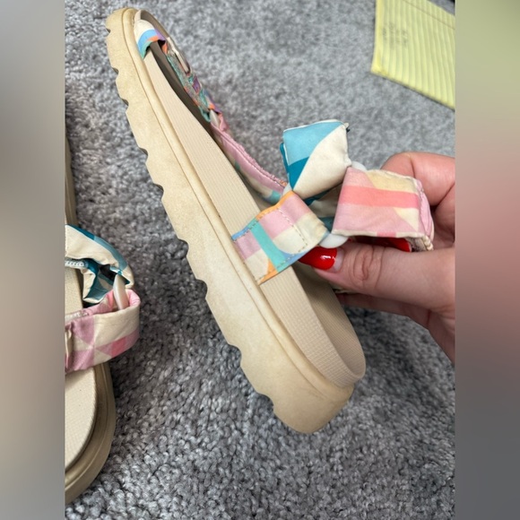 Zara woman’s colorful sandals - Picture 6 of 9